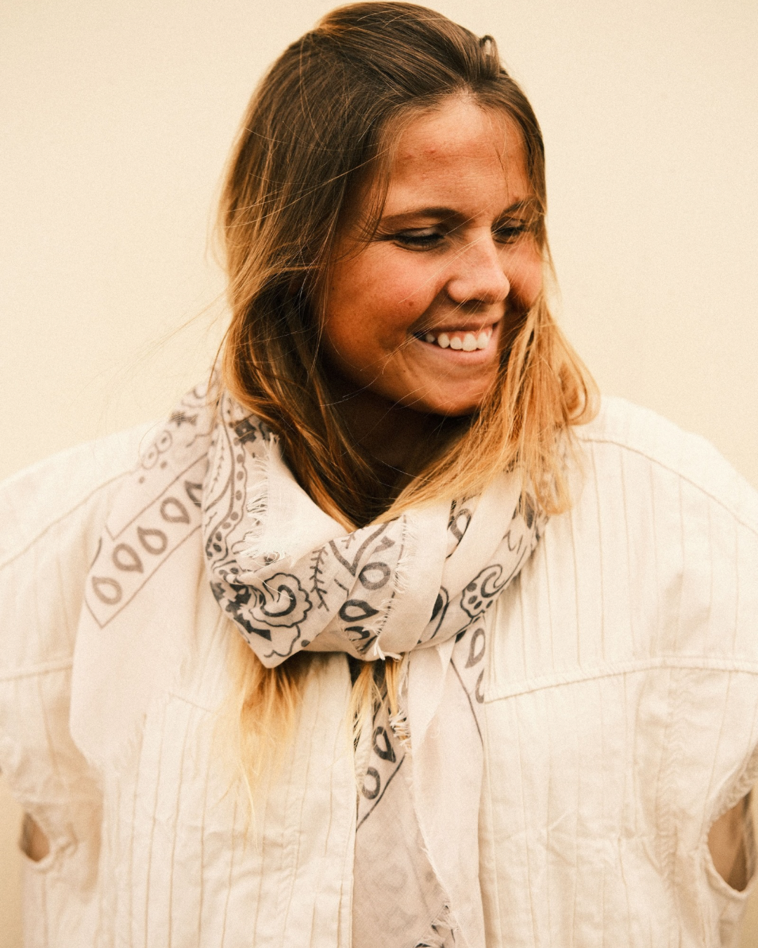 Grands foulards en Soie : L'Élégance au Quotidien